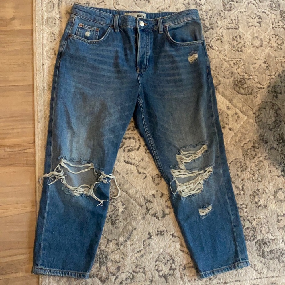 capri ripped jeans